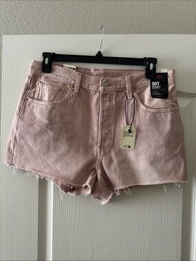 Levi's 501 Cutoff Denim Shorts in Dusty Pink 33